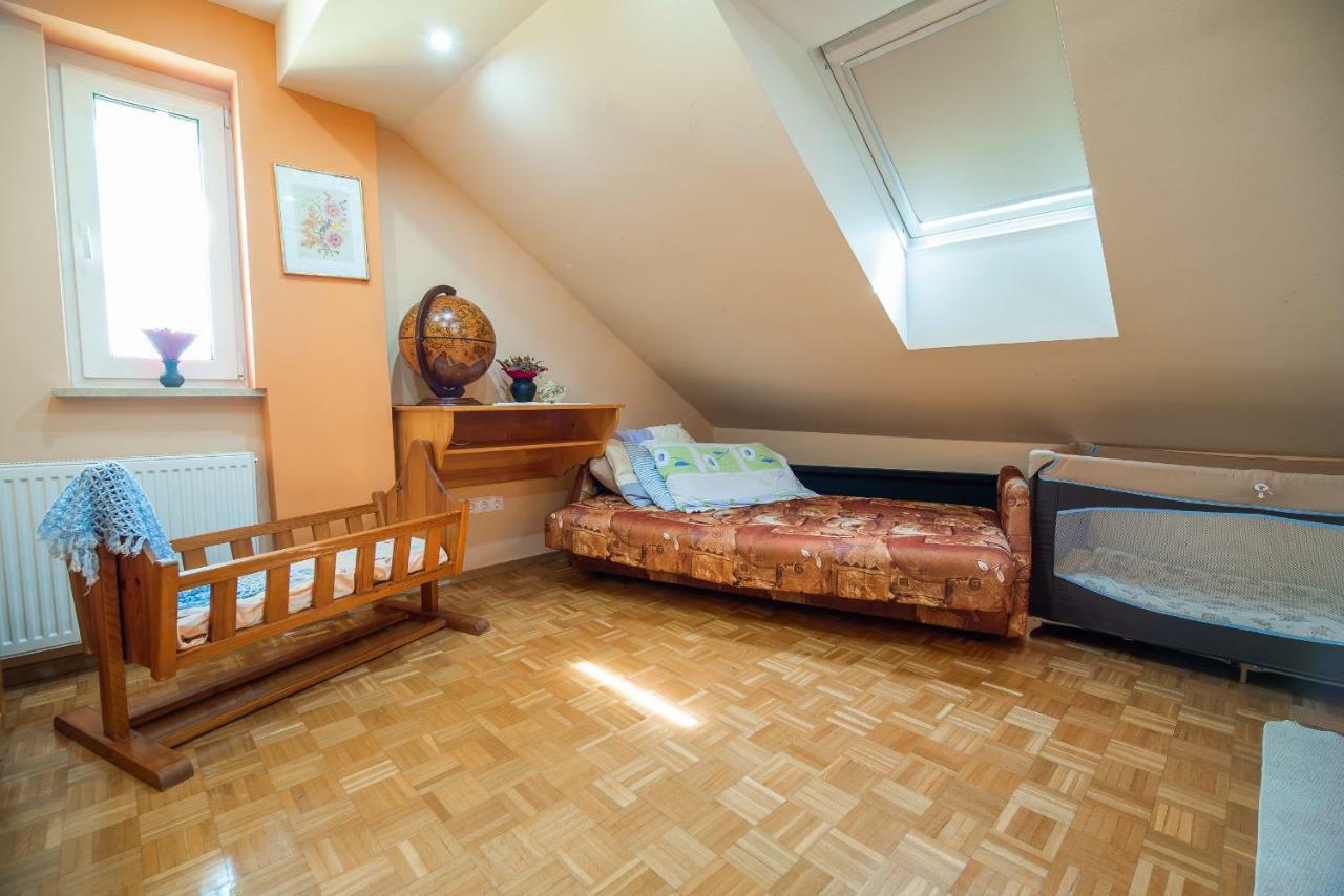 Luxury Apartment Ana With Hot Tub Visnja Gora Exterior photo