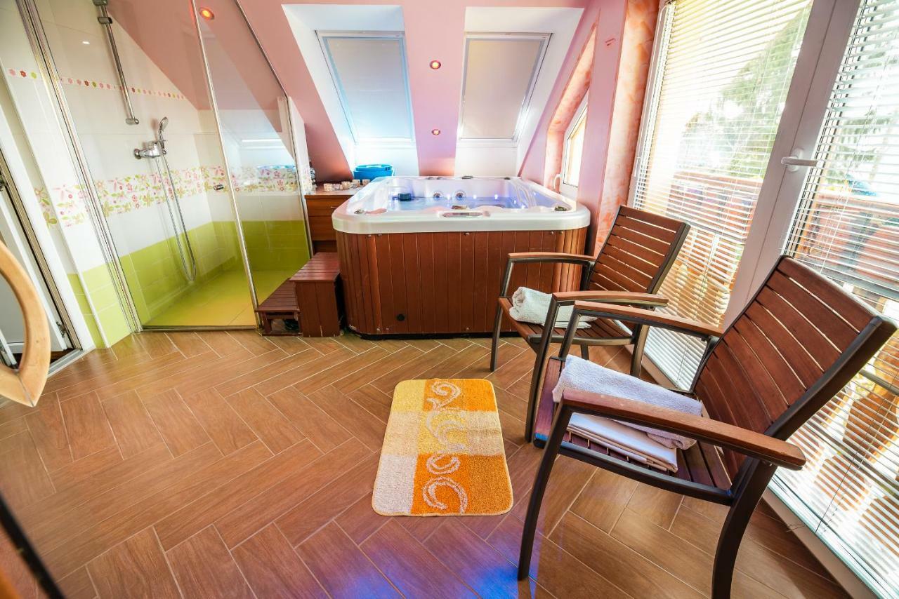 Luxury Apartment Ana With Hot Tub Visnja Gora Exterior photo